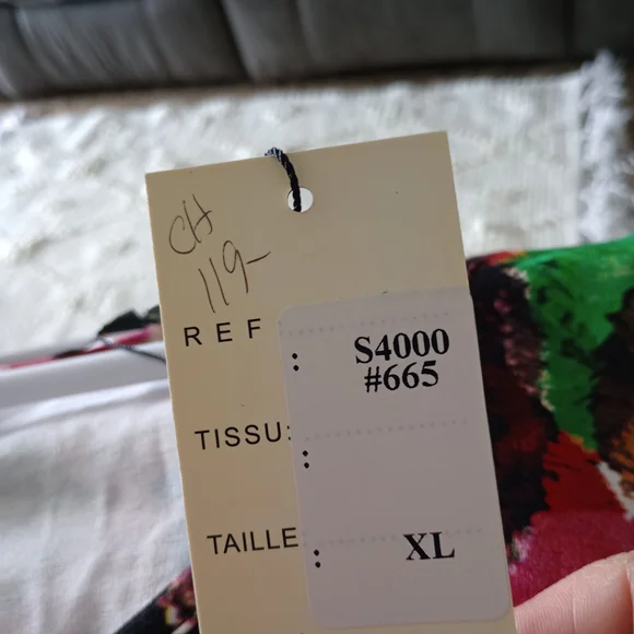 Lior Multicolor V-Neck Women's Tunic Top - Red, Green, Black - Picture 3 of 5